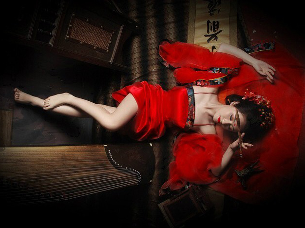 红衣美人.jpg